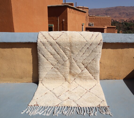 Minimalist Berber Rug - Moroccan Rug 5x9 - Tufted Beni Ourain Rug - Berber Rug - Moroccan White Rug - Handmade Rug