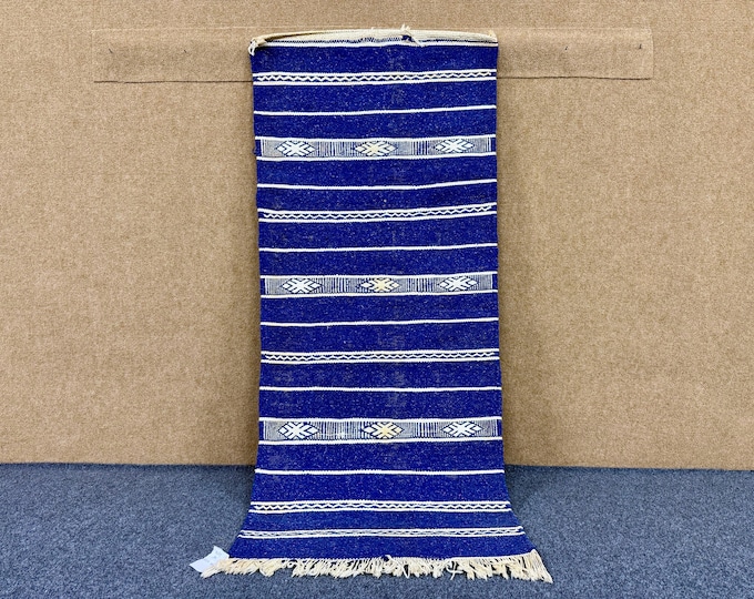 Moroccan Rug2,2 x 5 ft –Striped Kilim Rug – Handmade Moroccan Wool Rug – Tribal Boho Decor– Boho Small Area Rug