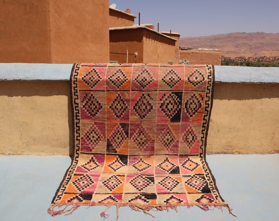 MINIMALIST MOROCCAN RUG, vintage berber rug, 6x11 rug, azilal rug, boujaad rug