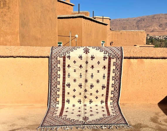 Exclusive Beni Ourain Rug - Tufted Moroccan Rug - 5x8 rug - berber rug - taznakht rug