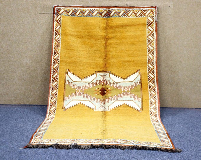 Moroccan Taznakht Rug 4x6 - Handwoven Yellow Berber Rug - Natural Wool Area Rug - Taznakhet Rug For Living Room - Home Decor