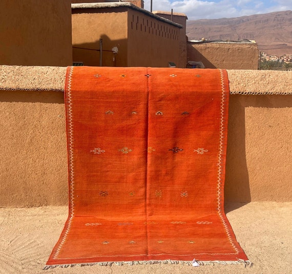 Minimalist Orange area rug 5x8 Feet - Kilim Rug Orange - Berber Rug - Moroccan Rug - Art deco rug handmade -  4.7 x 8.6 Feet