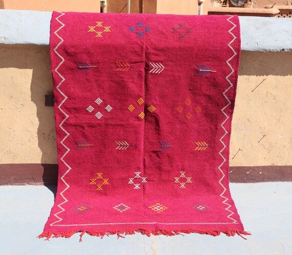 MINIMALIST PINK BERBER rug, 4x7 moroccan rug, kilim rug, boujaad rug, handmade rug, flat weave rug, azilal rug, morrocan rug, berber rug,