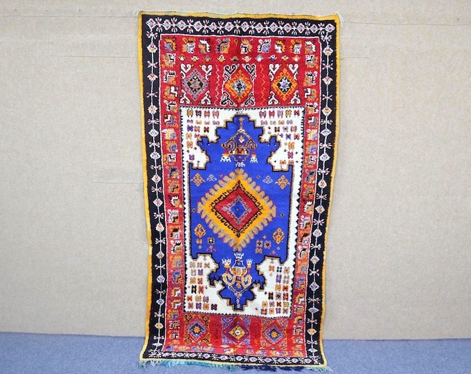 Stunning Moroccan Rug 4x8 - Berber Rug For Living Room - Taznakhet Moroccan Rug - Irregular Low Pile Rug