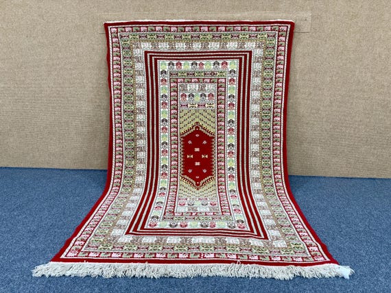 red moroccan rug 5x7