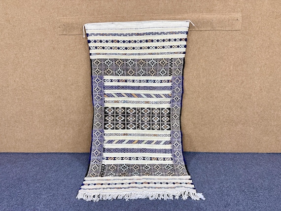 Moroccan Kilim rug 3x5 ft