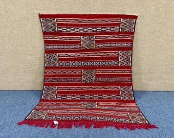 Unique Moroccan Kilim Rug 4x6 ft  – Handmade Berber Wool Rug – Flatweave Boho Carpet – Ethnic Home Decor - Tribal Moroccan Rug