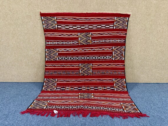 Unique Moroccan Kilim Rug 4x6 ft  – Handmade Berber Wool Rug – Flatweave Boho Carpet – Ethnic Home Decor - Tribal Moroccan Rug