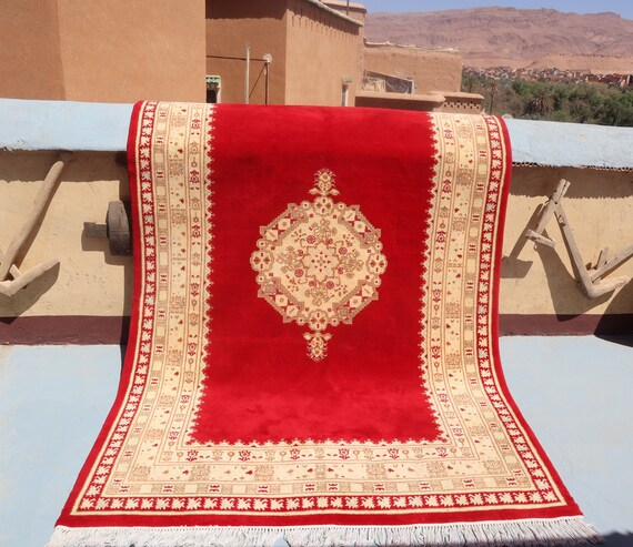 Gorgeous Moroccan rug, 6x9 rug, Extra superior Berber rug red piece of art, amazing tall tribal tapestry