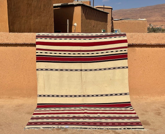 AMAZING MOROCCAN RUG - 6x8 rug, vintage berber rug, kilim rug