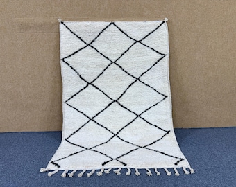 Beni Ourain rug 5,6 x 3,8 ft