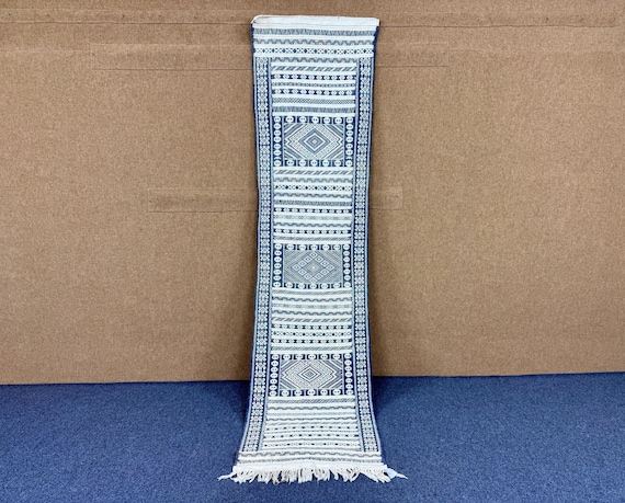 Flatweave Moroccan Kilim Runner Rug 2x9 ft– Berber Rug for Entry or Hall– Handmade Entryway Rug– Narrow Moroccan Wool Carpet – Free Shipping