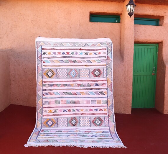 Authentic 5x7 Moroccan Cactus Silk Weave, Minimalist White Berber Design, Sustainable Kilim Rug