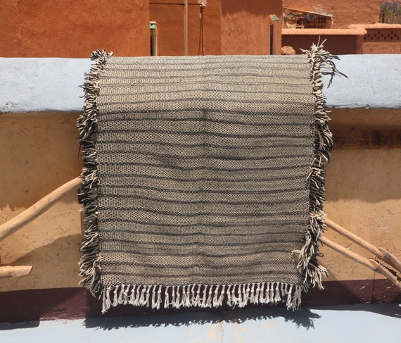 minimalist zanafi berber rug, 3x4 ancient rug, gray moroccan rug, flat weave rug, handknotted rug, Zanafi rug, handmade berber rug, boho rug