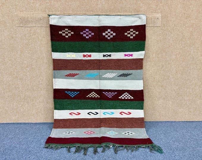 Minimalist Azilal Flatweave Rug – 3x5 ft Moroccan Tribal Carpet – Handmade Wool RugMoroccan Kilim 3x5 ft Free Shipping