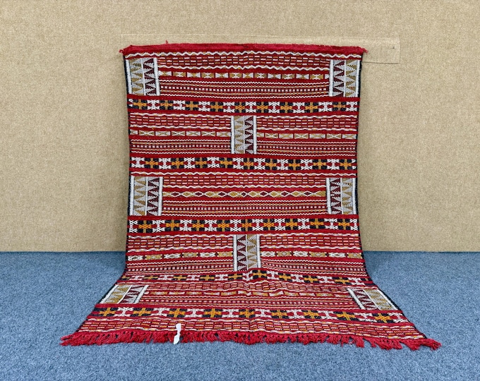Authen Kilim Rug 4x6 ft – Moroccan Flatweave Wool Carpet – Vintage Tribal Style – Traditional Rug – Unique designs Rug