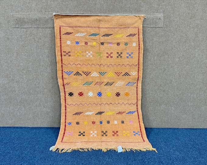 Minimalist Moroccan Rug 3x5 ft – Boujaad Flatweave Berber Rug – Authentic Handwoven Wool | Free shipping