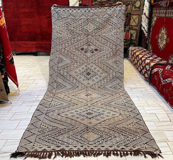 Gorgeous vintage area rug 12x5.8 feet - kilim rug - unique rug - piece of art rug Moroccan nomad Kilim handmade piece - 12.1 x 5.8 Feet