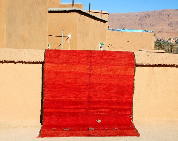 VINTAGE MOROCCAN RUG - red berber rug, 5x9 rug, vintage boujaad rug