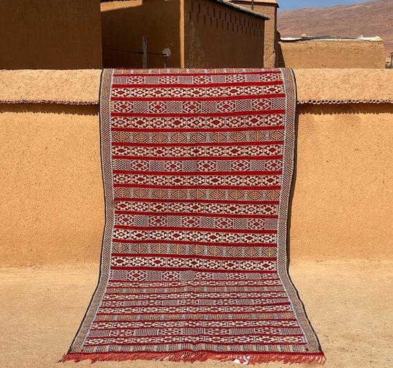 4x9 rug, Vintage Red Kilim - Vintage Embroidery Rug - Traditional Moroccan Red Rug - Tribal Red Kilim - Beni Mguild rug - Berber rug