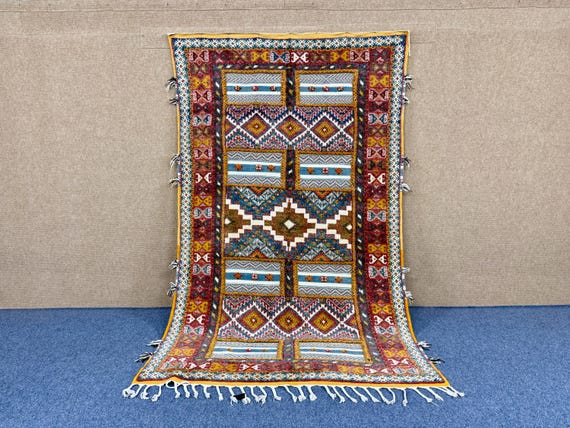 Textured Glaoui Rug 5X9 ft – Atlas Mountains Handmade Wool Carpet –Large Moroccan Glaoui Rug– Flatweave & Embroidered Carpet  - Ethnic Decor
