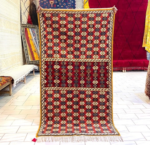 Vintage colorful rug 4x7 feet - Berber rug - Moroccan area rug - taznakhet rug - handmade rug - vintage area rug - 7,2x3,8 feet