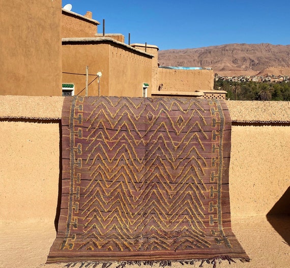 Beni Mguild rug - Beni mguild - 5x8 rug - Flatweave rug - Faded purple rug - Boujaad rug - Moroccan rug - 5.7 x 7.3 feet