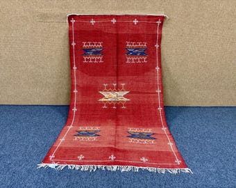 Moroccan Kilim Rug – Handmade Moroccan Flatweave Wool Carpet – Traditional Kilim Rug –Natural Wool Living Room Rug – eco-friendly Rug