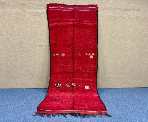 Vintage Beni mguild rug 4.5 x 10 ft