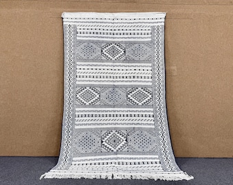 Grey Moroccan Rug 4x7 ft – Bohemian Kilim Rug – Handmade Wool Carpet – Traditional Rug – Unique Designs Rug