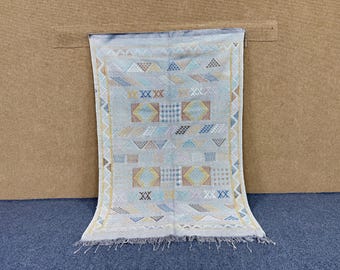 Light Gray Moroccan Berber Cactus Silk Rug 3x5 – Flatweave Natural Wool Silk Blend – Lightweight Boho Area rug | Free Shipping