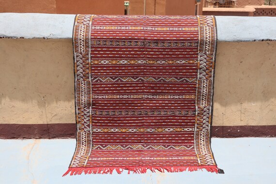 STUNNING MOROCCAN KILIM rug, 4x7 flat weave morrocan berber rug, beni mguild rug, nomad rug, boujaad rug