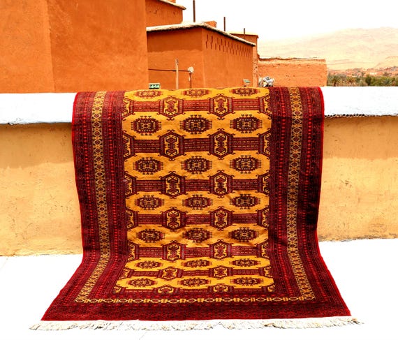 Ethnic Elegance-Unique 9 x 6.2 Feet Wool Rug for a Cozy Space