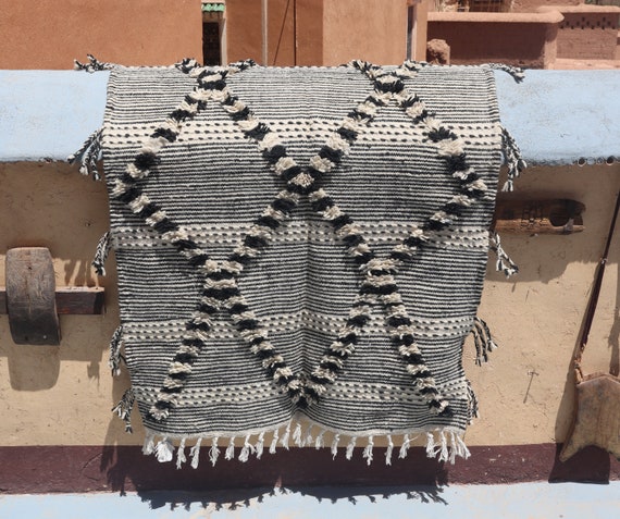 amazing Gorgeous rug, 3x4 Moroccan rug, high quality rug, checkered moroccan rug, flat weave rug, Zanafi rug, Berber wool rug, kilim rug,