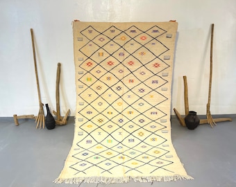 MINIMALIST MOROCCAN RUG - white berber rug, 4x8 rug, Flatwoven rug - kilim rug - boujad rug