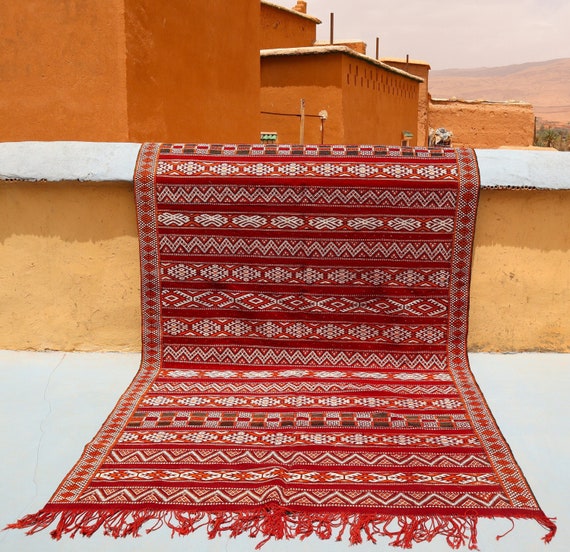 Stunning kilim rug 6.6 x 11.8 feet - vintage berber rug - moroccan red kilim - boho rug - large area rug - living room rug - Moroccan rug