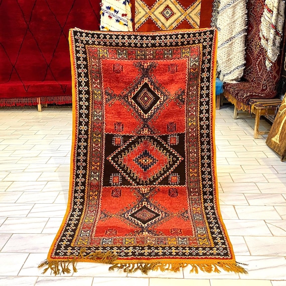 Gorgeous Area Rug 4x7 feet - Moroccan rug - Berber rug - vintage red rug - taznakhet rug - wool area rug - 3,7 x 7,05 feet