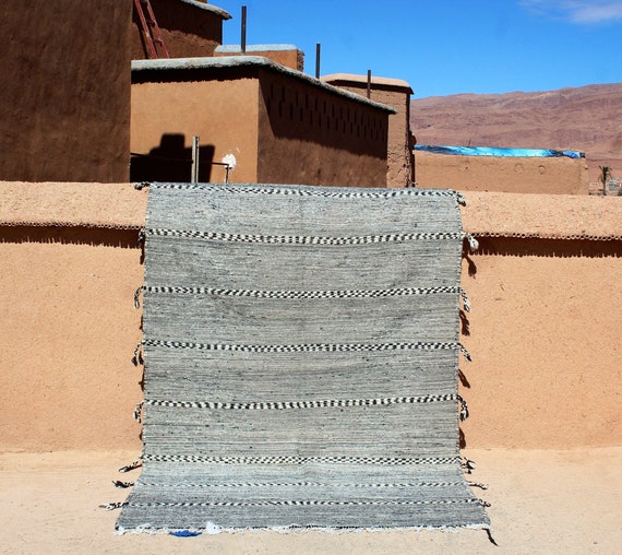 Authentic Moroccan Kilim - 5x8 rug - Berber Area Rug - Exclusive Zanafi Design - Flat weave rug - Handwoven Moroccan rug