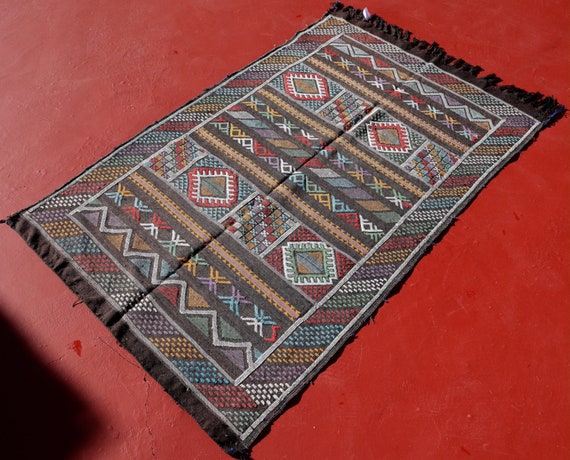 Handmade Black Cactus Silk Rug 3x5 - Flat Woven Artisanal Gift, Moroccan Berber Sabra Rug