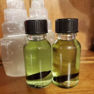 TONKA BEAN OIL - Hoodoo / Witchcraft / Wicca / Manifest / Oils