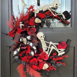 Skeleton Halloween Wreath: Crescent Moon Door Decor with Skulls