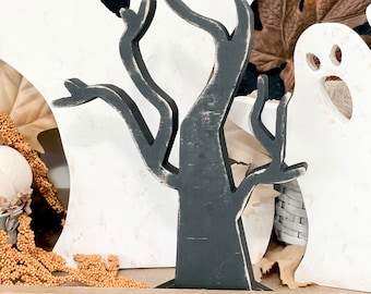 Haunted trees, Halloween trees, Halloween decor, spooky decor, Halloween decorations, haunted house, ghosts, rustic trees, Halloween display