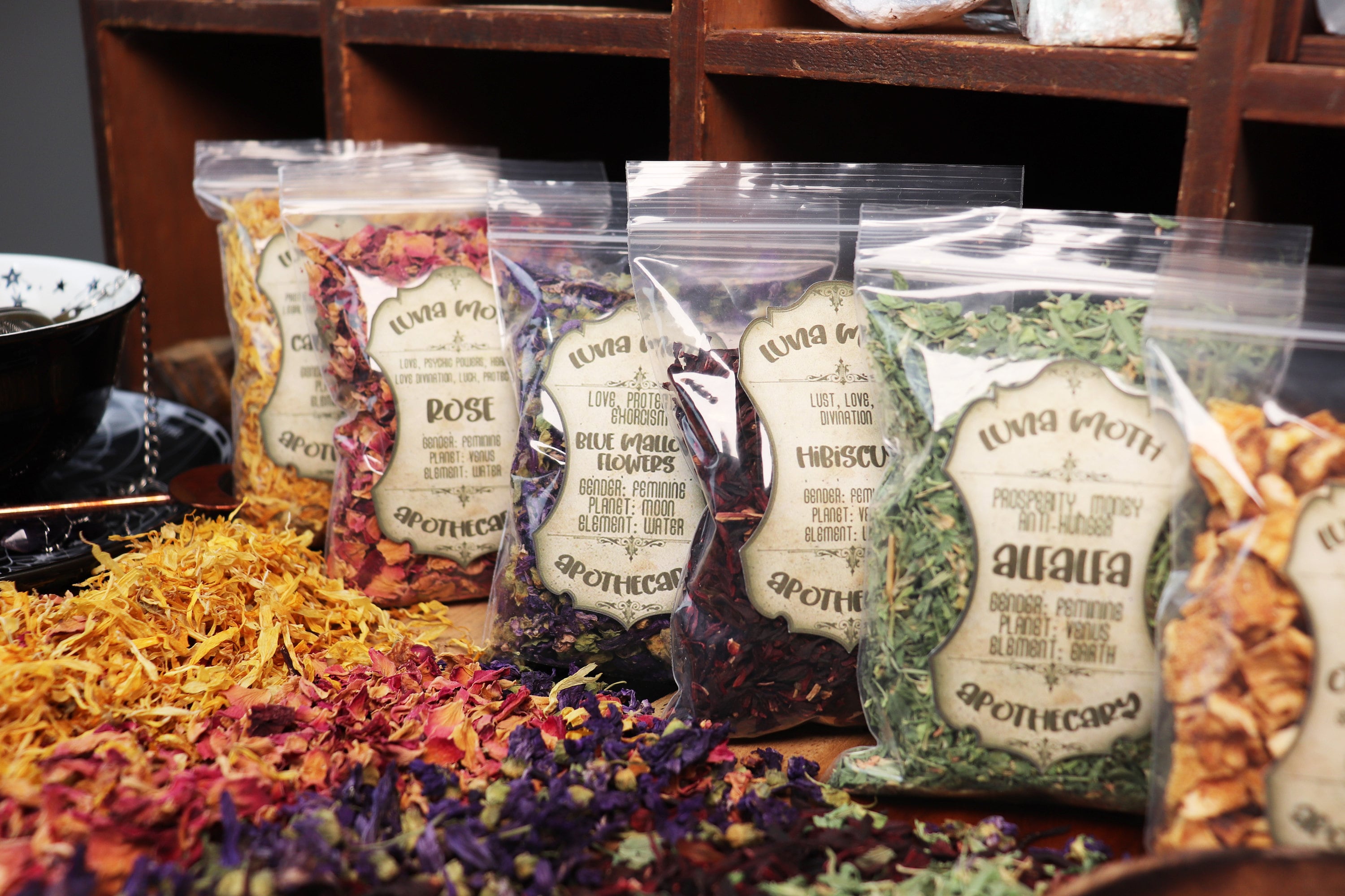 YoleShy Dried Herbs for Spells, Magical Witch Herbs for Witchcraft