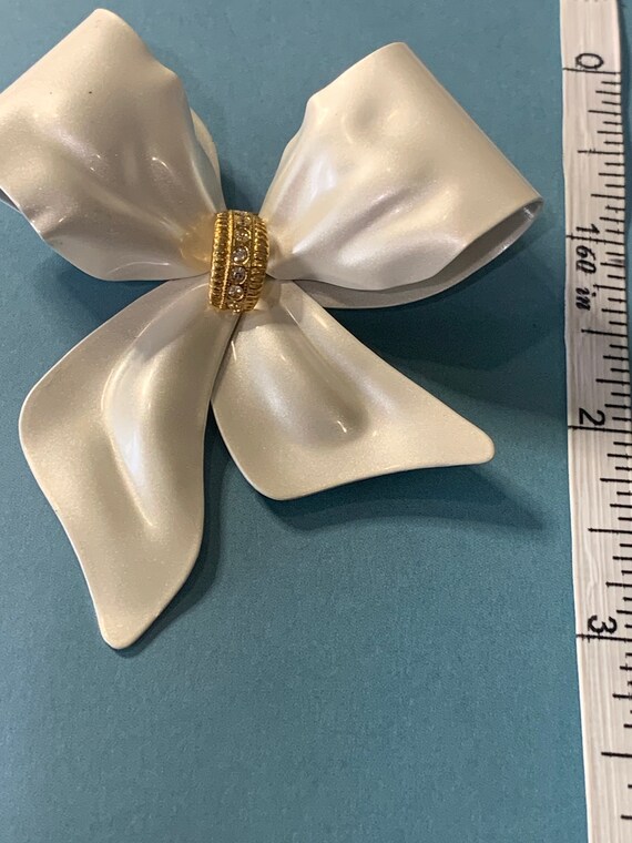 White Bow Brooch- White Rhinestone Bow Pin - image 9