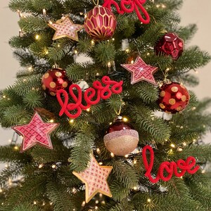 Decoração de quarto de Natal, placa de nome de bebê personalizada, presente para menino, arte de parede de berçário, decoração de parede de berçário, placa de porta de Natal para quarto, nome de arame