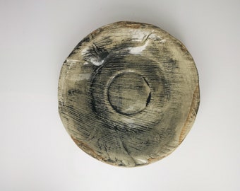 Plate 18 cm / round plate / handmade / small plate / breakfast plate / dessert plate / ceramics / wood / wood texture