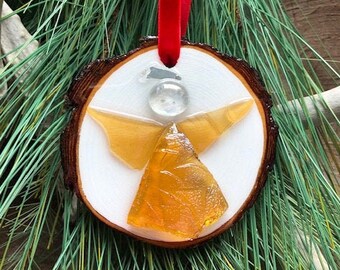 Handgemachte Engel aus Recyclingglas: Holzscheibe Weihnachtsdekor