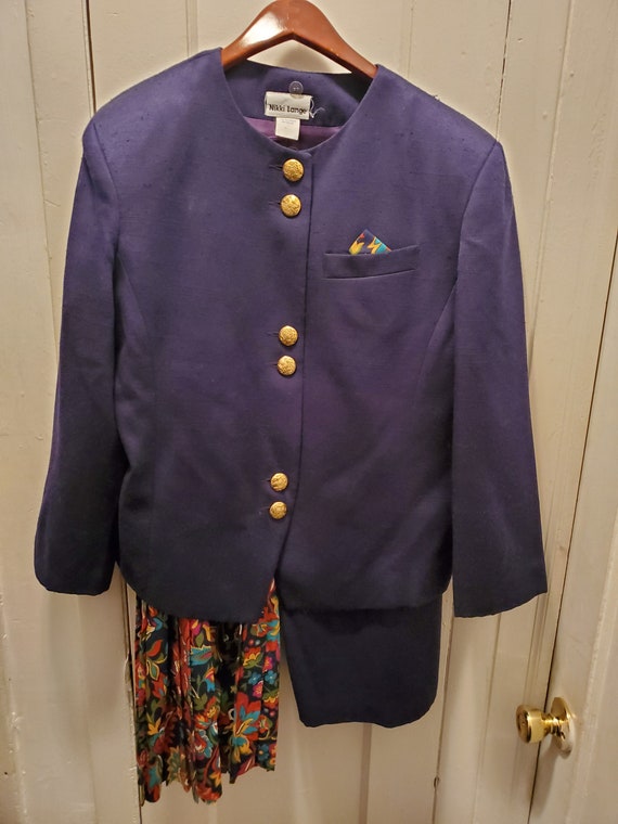 Womans suit with 2 skirts