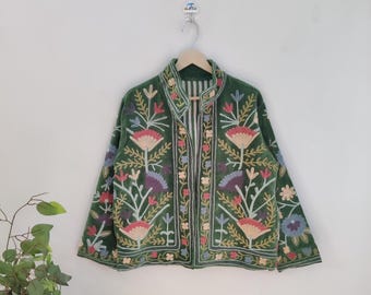 Chaqueta bohemia de terciopelo verde con bordado suzani, chaqueta de terciopelo suave con bordado hecho a mano, abrigo para mujer, abrigo suzani verde de tendencia.