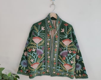Chaqueta corta de terciopelo con bordado suzani verde, chaqueta vintage hecha a mano, chaqueta suzani floral, chaqueta de terciopelo puro, estilo bohemio e hippie, regalo para ella
